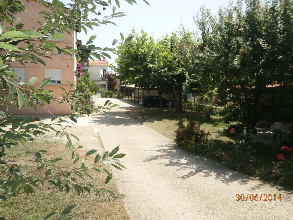 Ioannis Avrades Apartments 아기아캄포스 외부 사진